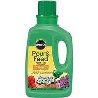 Miracle-Gro Pour & Feed Plant Food, 32 oz