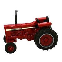 TOY TRACTOR VINTAGE           