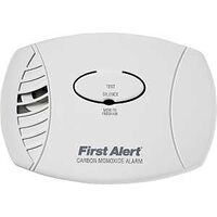 First Alert CO600 Plug-In Carbon Monoxide Detector