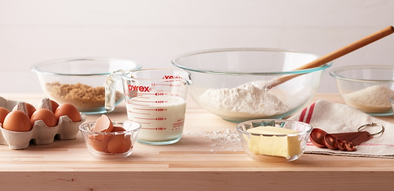 Pyrex 6001001 Mixing Bowl Set, Includes: 1, 1-1/2 and 2-1/2 qt Bowls, Glass, Clear