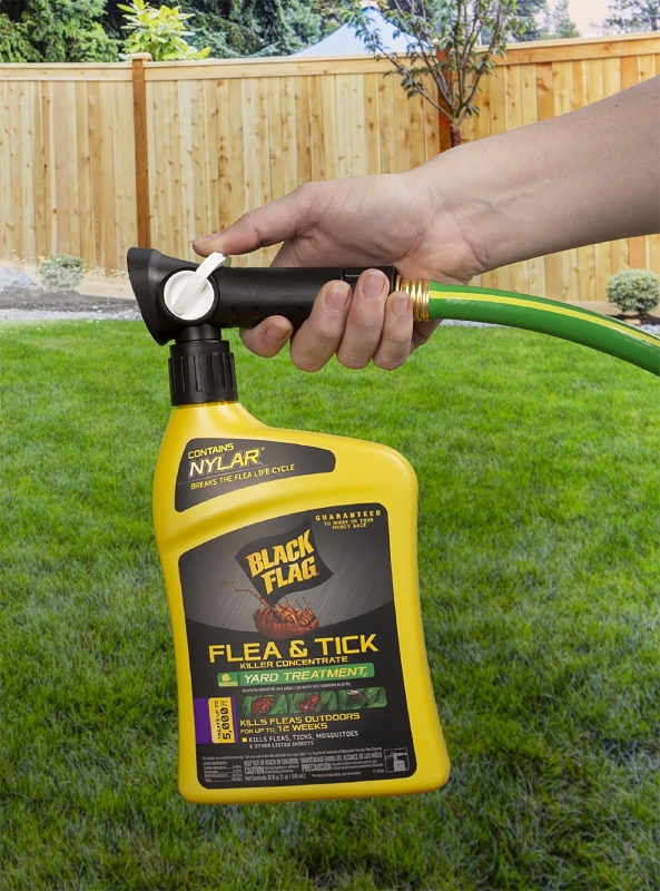 Black Flag HG-11108 Flea and Tick Spray, Haze Liquid, Pale Yellow, 32 oz