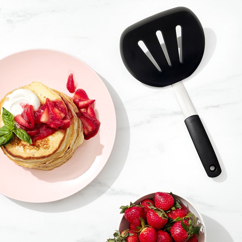 Good Grips 1071533 Pancake Turner, 6 in W Blade, 12 in OAL, Silicone Blade, Black/Silver