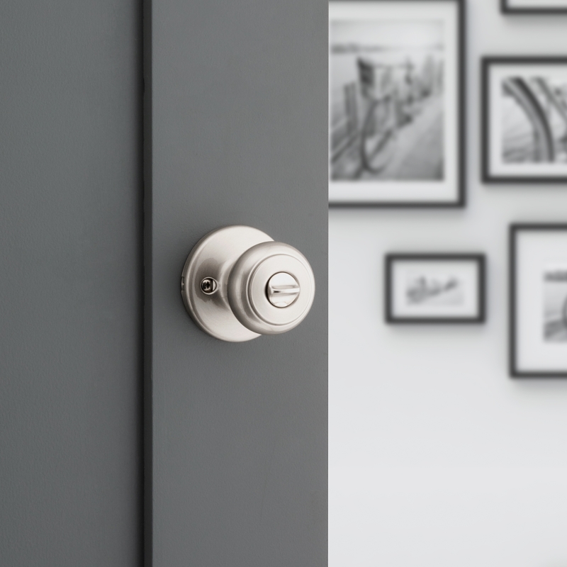 Kwikset 94002-954 Entry Door Lockset, Knob Handle, Satin Nickel, Zinc, KW1, SC1 Keyway, Re-Key Technology: SmartKey