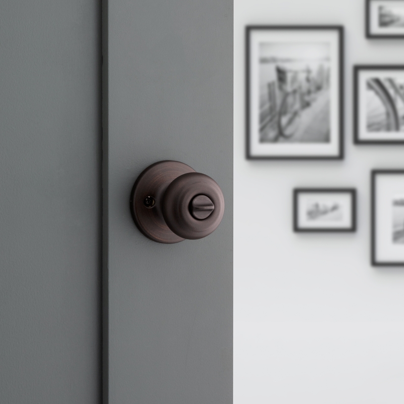 Kwikset 94002-956 Entry Door Lockset, Knob Handle, Venetian Bronze, Zinc, KW1, SC1 Keyway, Residential, 3 Grade