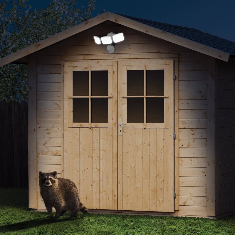 globe 17000275 Security Flood Light, LED Lamp, Daylight, 1100 Lumens, 4000 K Color Temp