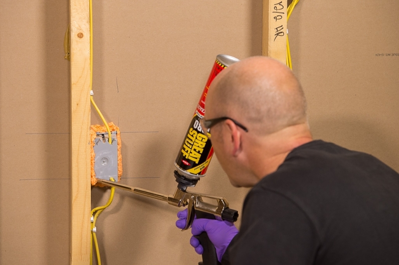 Great Stuff 341557 Foam Sealant, Orange, 24 oz Can