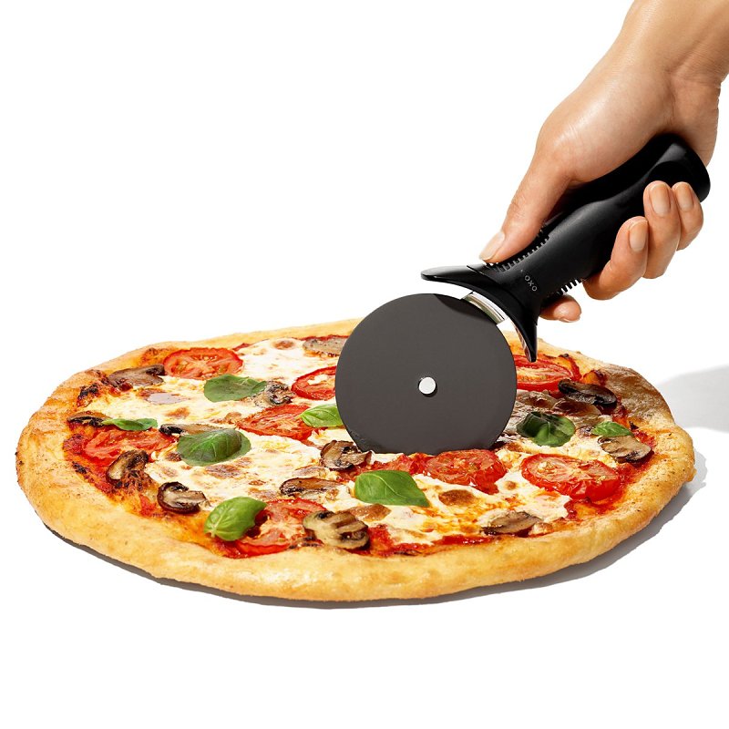 Good Grips 11301100 Pizza Wheel, Non-Slip Grip Handle, Dishwasher Safe