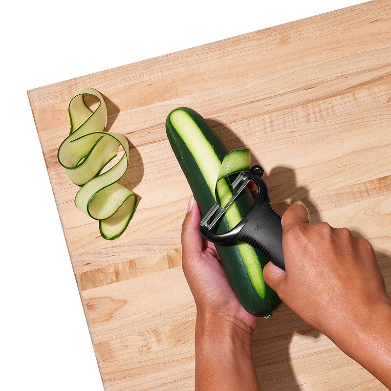Good Grips 21081 Y-Peeler, Stainless Steel, Black