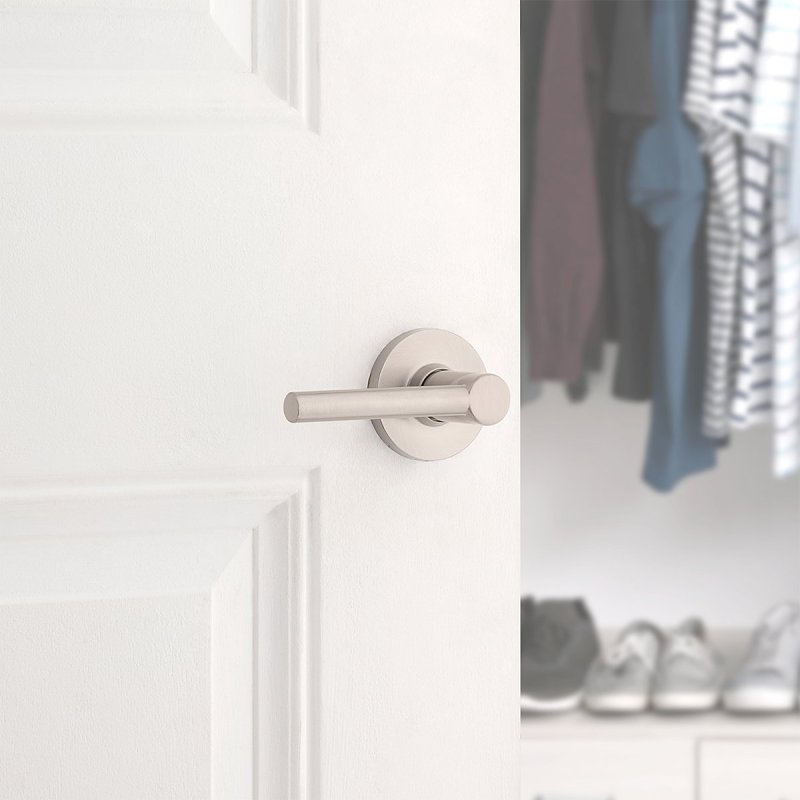 Weiser Safe Lock Reminy 9SL70000-073 Dummy Door Handle, Lever Handle, Contemporary Design, Satin Nickel
