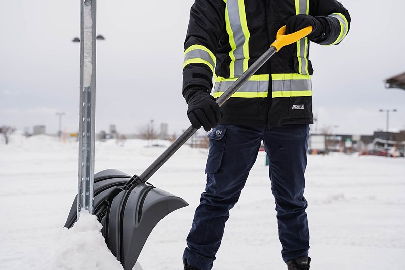 Garant GIPM18KD Snow Shovel, 18 in W Blade, Polypropylene Blade, Stained Ash Handle, D-Grip Handle, 42 in L Handle