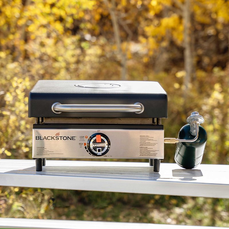 Blackstone ORIGINAL Series 1814 Tabletop Griddle with Hood, 12,500 Btu, Propane, 1-Burner, Side Shelf Included: No