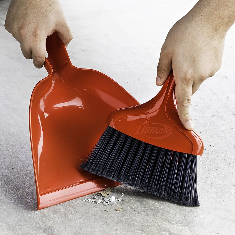 Libman 906 Dustpan with Whisk Broom, 12 in L, 10 in W, Polypropylene, Red