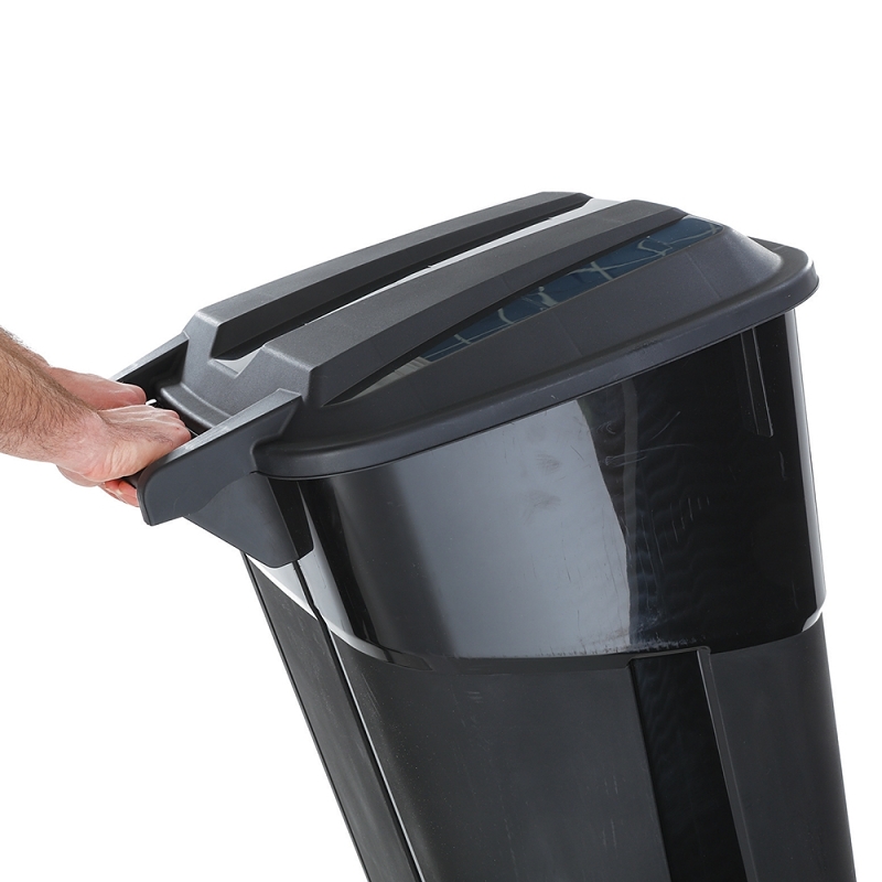 United Solutions COLORmaxx TI0061 Trash Can, 32 gal Capacity, Black