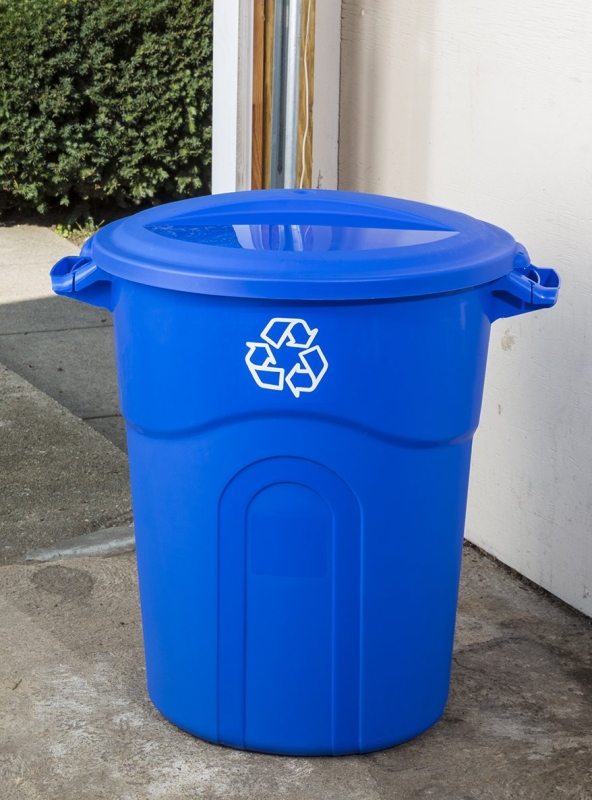 United Solutions COLORmaxx TI0028 Trash Can, 32 gal Capacity, Plastic, Blue, Lid Closure