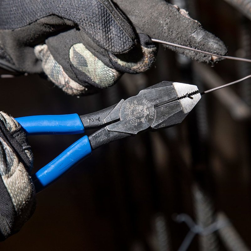 Klein Tools D2000-7CST Ironworker's Plier, 9-1/4 in OAL, Blue Handle, Hook Bend Handle, 1.156 in W Jaw, 1.281 in L Jaw
