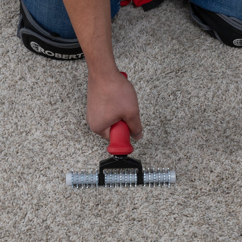 Roberts 10-169 Star Wheel Carpet Seam Roller, 4 in Dia Roller, Steel Roller, Soft-Grip Handle, Rubber Handle