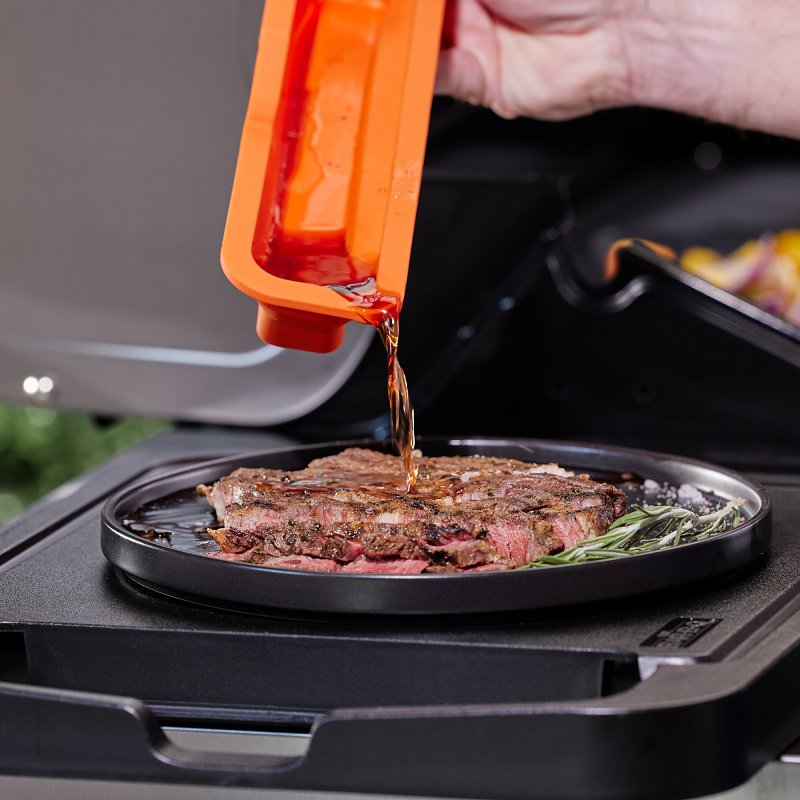 Mr. BAR-B-Q 40370Y Grill Side Cutting Board with Removable Tray, Silicone