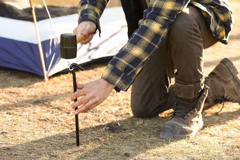 TENT STAKE HEAVY DUTY STL 18IN