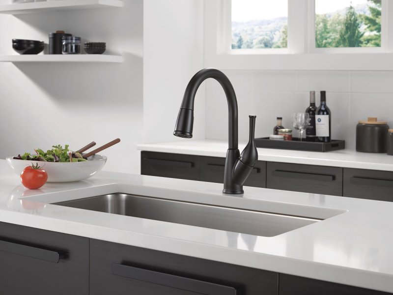 Delta Classic Series 19810-BL-DST Kitchen Faucet, 1.8 gpm, 1-Handle, 1, 3-Faucet Hole, Matte Black