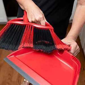 O-Cedar PowerCorner 158610 Angle Broom with Dust Pan, 12 in Sweep Face, Plastic Bristle, Black Bristle, 55 in L