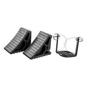 Curt 22802 Wheel Chock, 10 in L, 5-7/8 in W, 3-7/8 in H, Rubber/Steel
