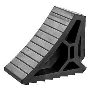 Curt 22801 Wheel Chock, 7-3/8 in L, 5-7/8 in W, 3-7/8 in H, Rubber