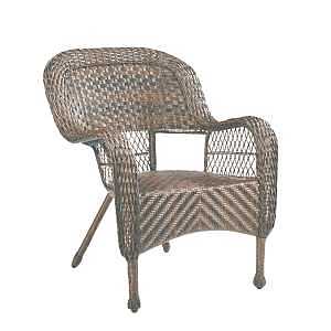 Brown Stackable Wicker Patio Chair – Space‑Saving Outdoor Seating